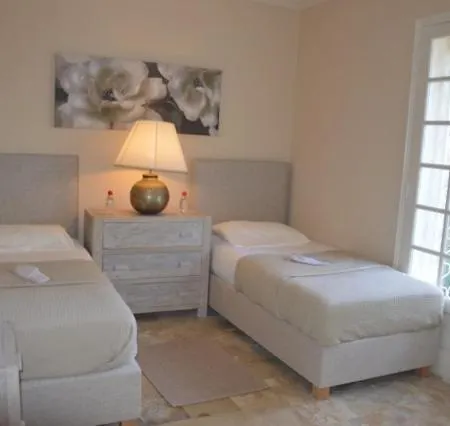 55 By The Pearls Collection Villa Saint-Tropez