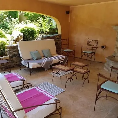 55 By The Pearls Collection Villa Saint-Tropez